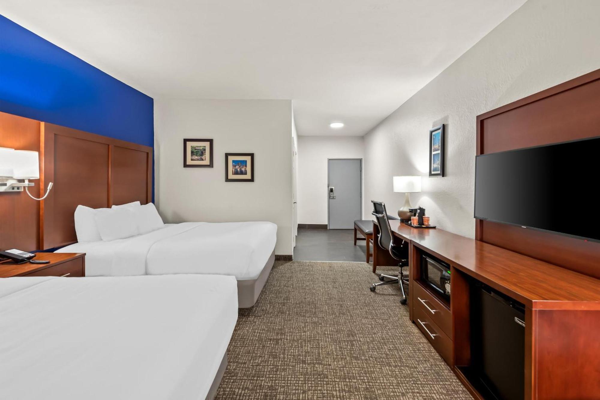 Comfort Inn & Suites Fairborn Near Wright Patterson Afb Exterior foto